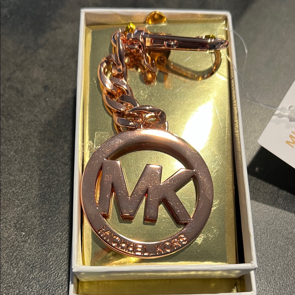 Michael Kors Metallic Key Holder